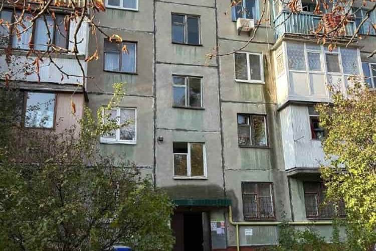 Травмувала ножем свекруху та не давала викликати медиків – на Житомирщині затримали 36-річну жінку