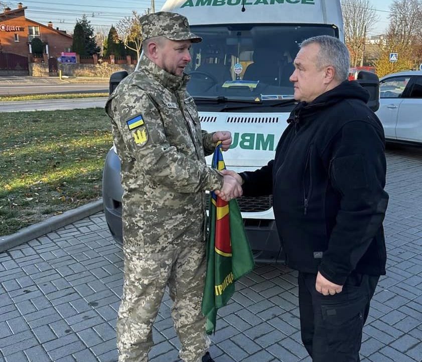 Коростенщина передала ЗСУ реанімобіль