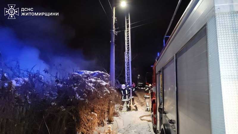 У місті Житомирської області під час ліквідації пожежі виявили тіла трьох людей