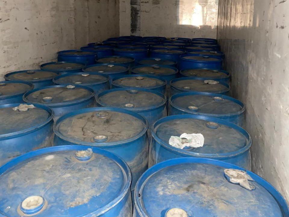 Перекрили канал постачання: на Житомирщині затримали фуру зі спиртом на 2 млн грн