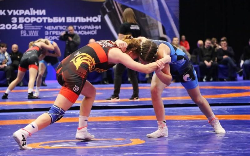 Спортсменки з Малина вибороли “золото” та “срібло” на Кубку України з вільної боротьби