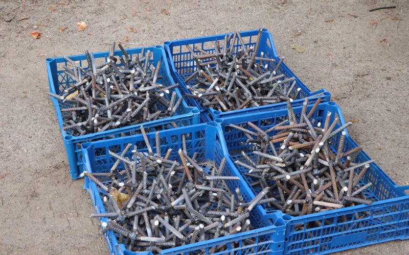 Допомога ЗСУ: в Олевську виготовили понад 700 протиавтомобільних їжаків на фронт