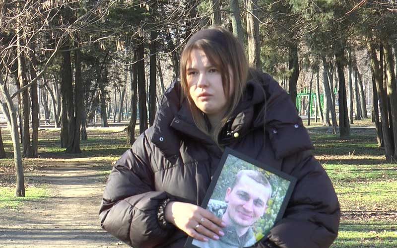 Побачила слід від кільця та рану – дружина загиблого Захисника розповіла, коли помітила зникнення обручки