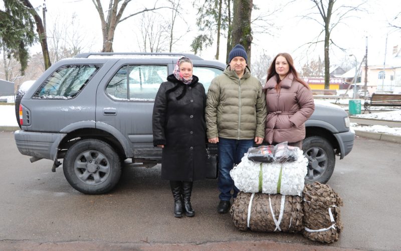 Олевська громада підтримала рідних воїна-земляка та допомогла придбати автомобіль, аби боронити Україну