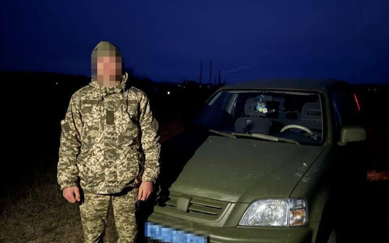 На Донецький напрямок Олевська громада передала автомобіль
