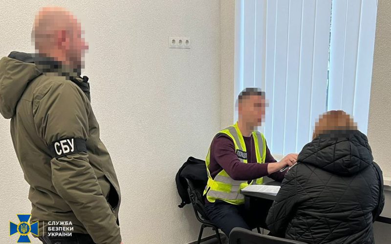 Вимагали хабар з пораненого воїна ЗСУ – на Коростенщині викрили голову та секретаря МСЕК
