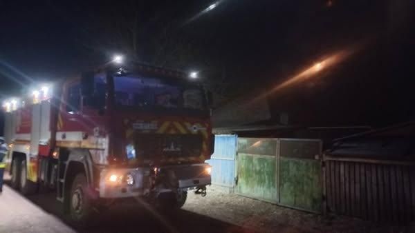 У селі на Овруччині горіло перекриття в будинку: господарі з дитиною залишили приміщення до приїзду вогнеборців