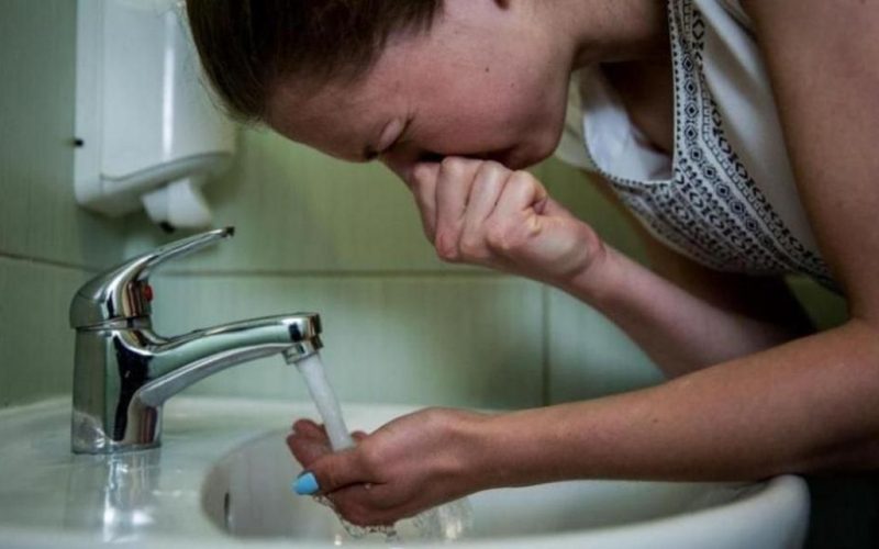У коростенському водоканалі переконують, що вода із запахом риби є безпечною та придатною для вживання