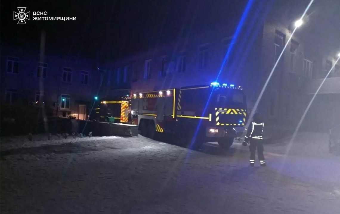 У Коростені сталася пожежа в лікарні: три десятки людей евакуювали