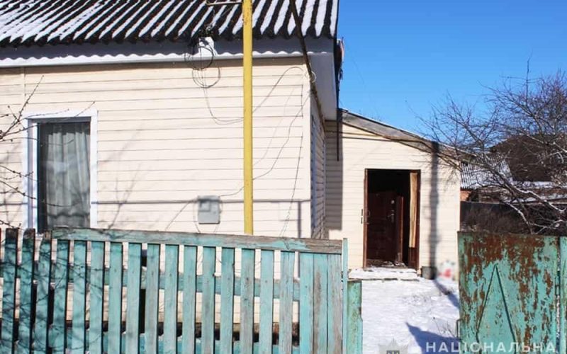 Взяв молоток та кілька разів вдарив товариша – у Коростені затримали 35-річного чоловіка