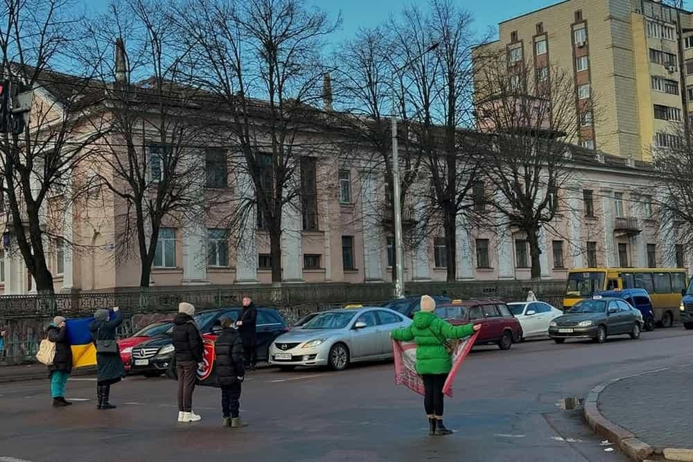 Коростенців закликають вийти на вулиці 24 лютого під час хвилини мовчання