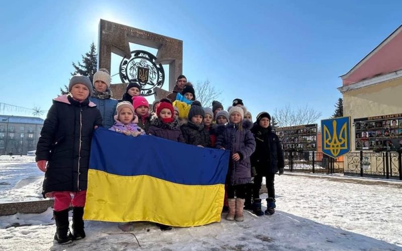 Маленькі коростенці вшанували пам’ять загиблих під час повномасштабного вторгнення
