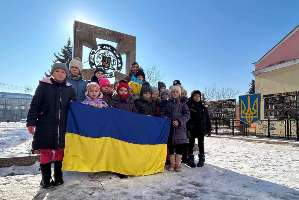 Маленькі коростенці вшанували пам’ять загиблих під час повномасштабного вторгнення