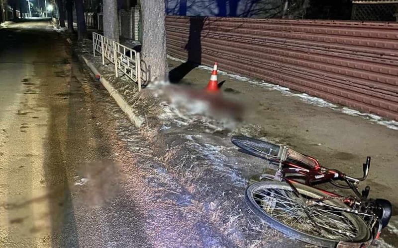 У Коростені п’яна водійка збила велосипедистку та втекла, постраждала у реанімації