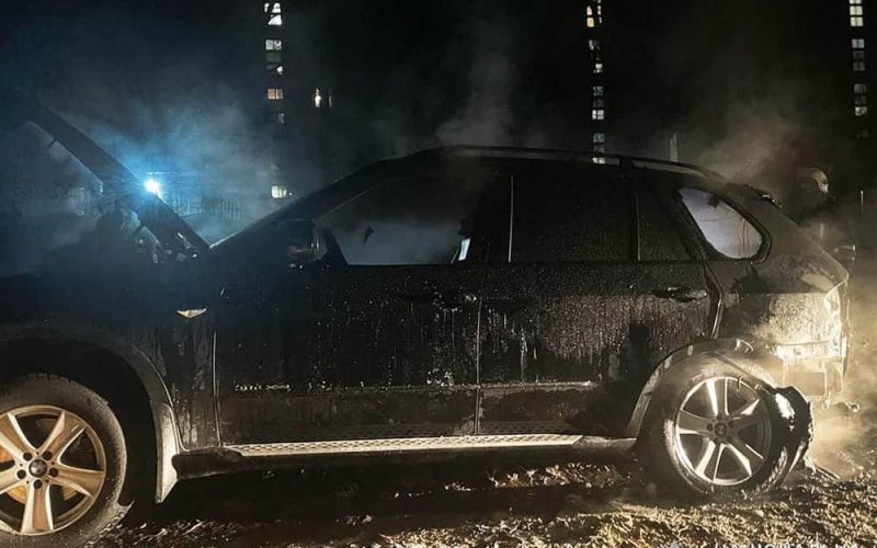 Через відео в соцмережах 30-річному жителю Житомирщини підпалили автівку, аби помститися