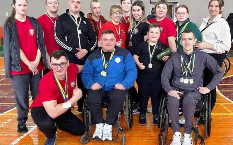 Коростенські спортсмени здобули нагороди на чемпіонаті області з пара-армрестлінгу