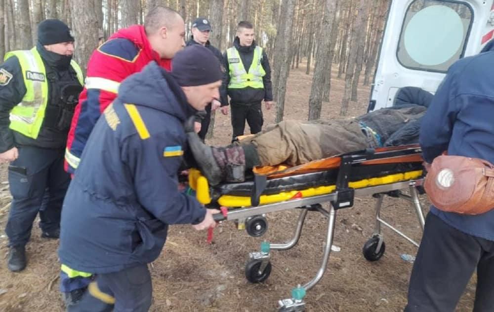Зі ставка та річки рятувальники Житомирщини витягнули двох чоловіків, що провалились під кригу