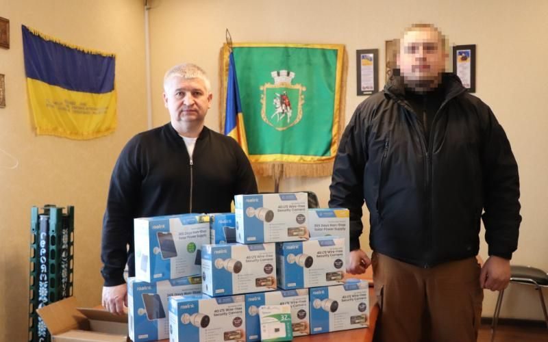 Влада Олевська закупила камери відеоспостереження для військових-захисників