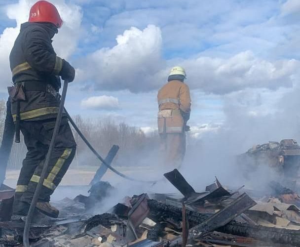 У селі Чоповицької громади горів дерев’яний будинок: вогнеборці виявили тіло господаря