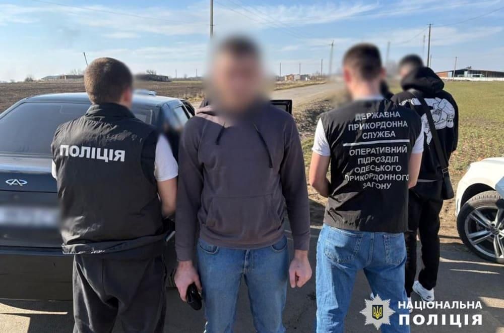 Молодий житель Житомирщини допомагав чоловікам перетнути кордон – одеські правоохоронці затримали “підприємця”