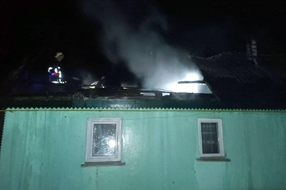 На Житомирщині чоловік хотів помститися співмешканці та підпалив орендований будинок