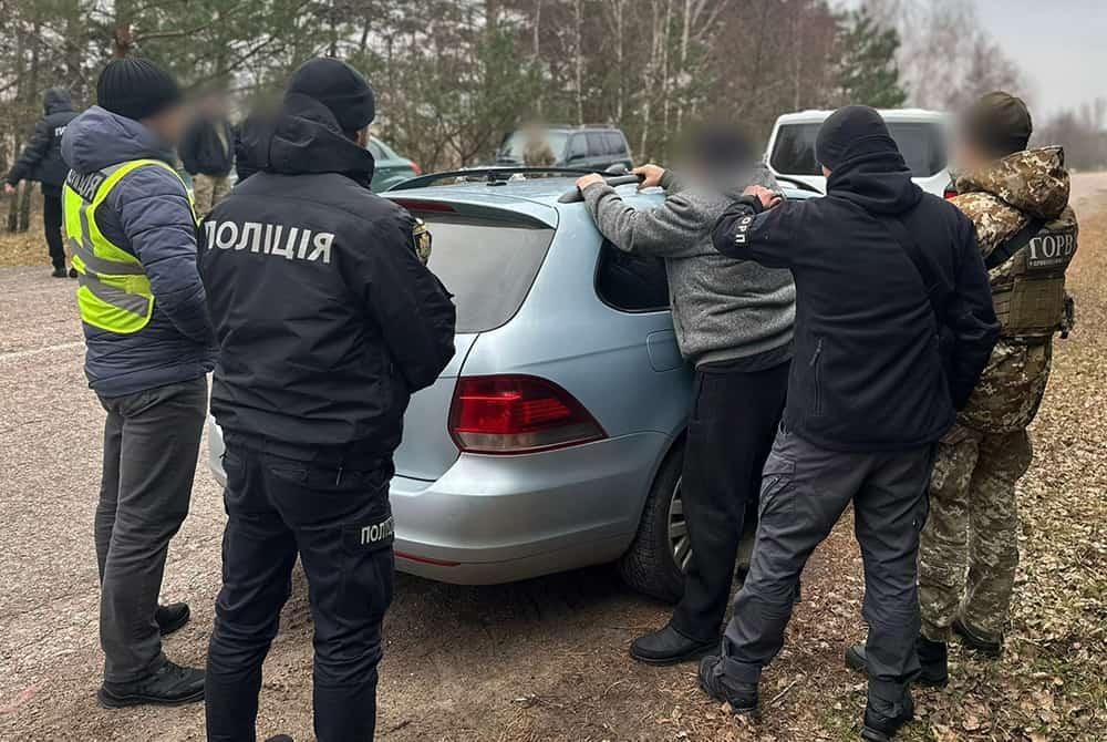 Житель Коростенського району постане перед судом: допоміг дев’ятьом чоловікам незаконно перетнути державний кордон