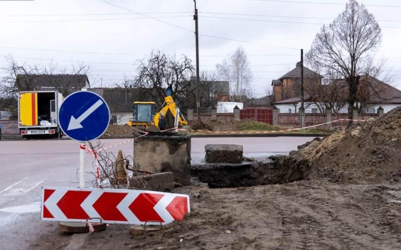 У Коростені після пошкодження авіаударами водопровідних мереж, розроблені проєкти з їх відновлення