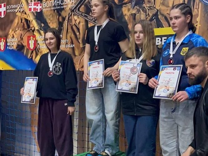 У Луцьку на чемпіонаті боротьби коростенка Софія Сапачук здобула бронзову медаль