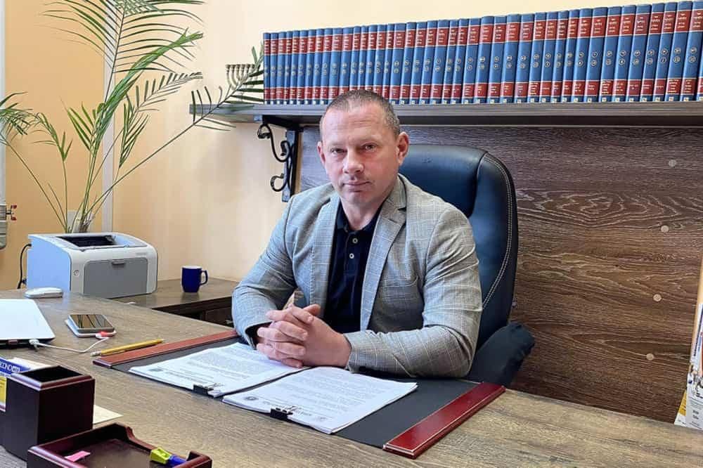 На понад 100 тис. грн за рік збільшилась заробітна плата у керівника управління праці та соцзахисту населення Коростенської міськради