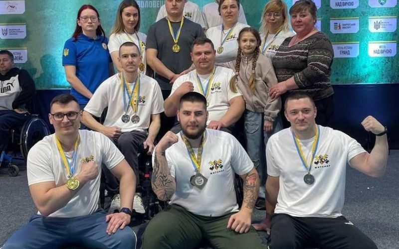 На чемпіонаті України з армрестлінгу коростенські спортсмени вибороли нагороди