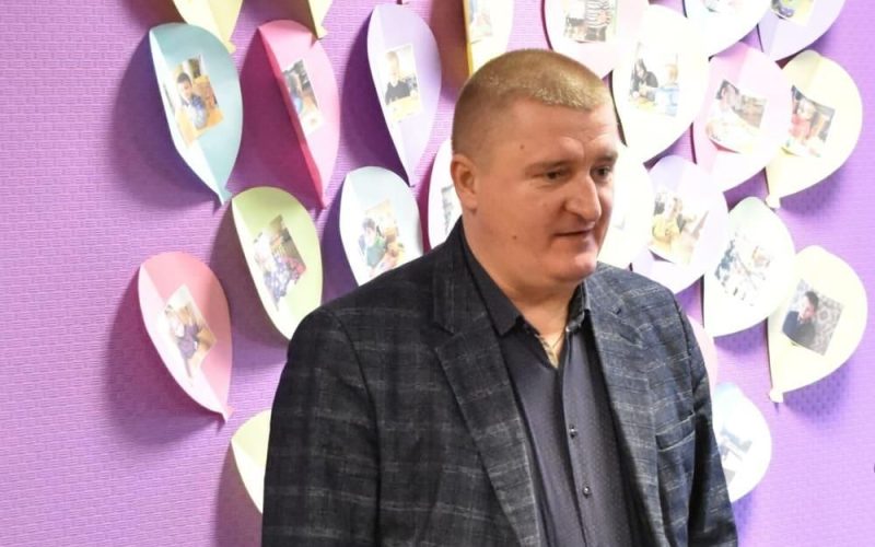 Купив автомобіль та заробив понад пів мільйона гривень – декларація заступника мера Коростеня Олександра Синицького