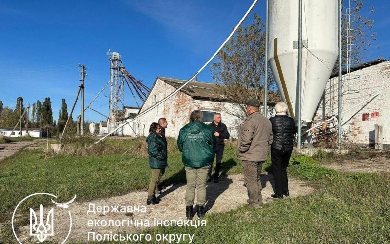 Агропідприємству із Коростенського району через суд тимчасово заборонили спалювати відходи тваринництва