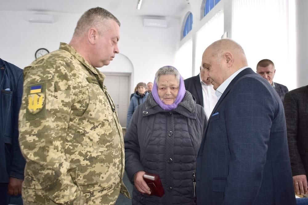 У Коростені родинам десяти загиблих захисників вручили державні нагороди