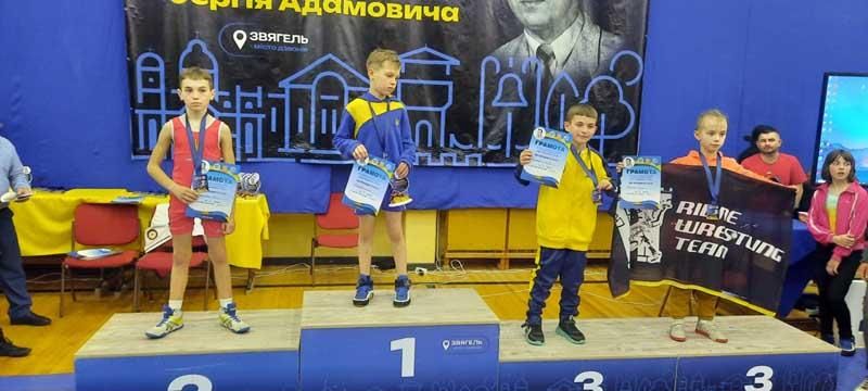 На Всеукраїнському турнірі з вільної боротьби коростенські спортсмени вибороли нагороди