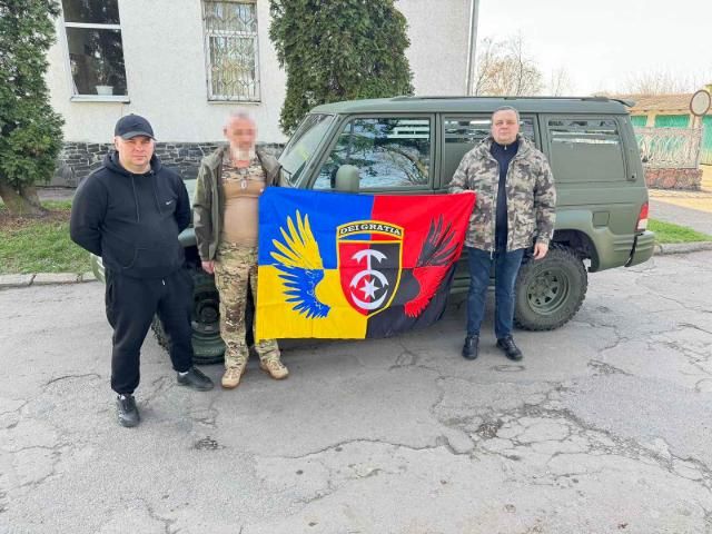 На Донецький напрямок для земляка-захисника Олевська громада відправила автомобіль