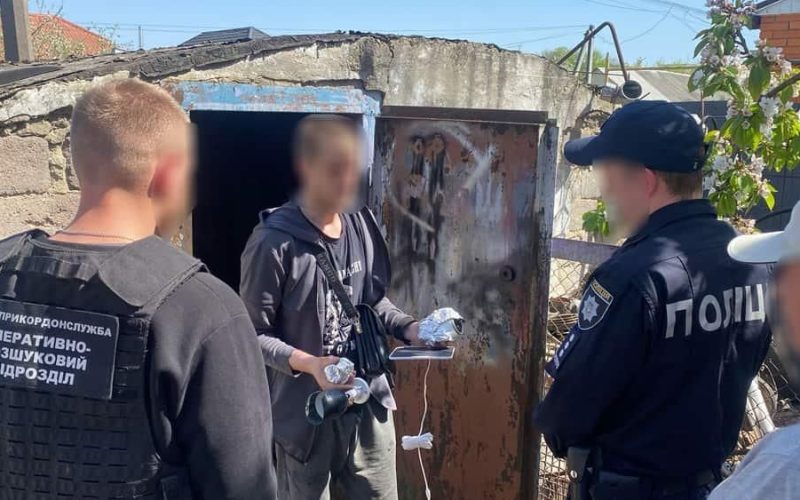 Коростенська поліція розшукала чоловіка, який на прикордонні вкрав засоби спостереження