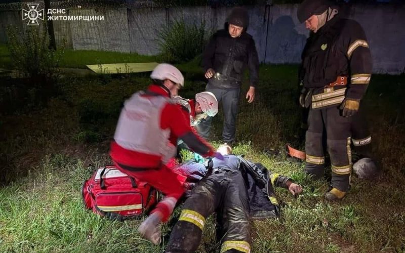 На Житомирщині у ДСНС розповіли про стан пораненого рятувальника