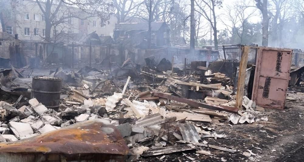 Внаслідок нічної атаки на Житомирщині пошкоджені 11 будинків, дитсадок та згоріли 12 гаражів