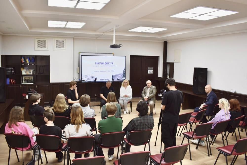 У Коростені відкрився молодіжний хакатон