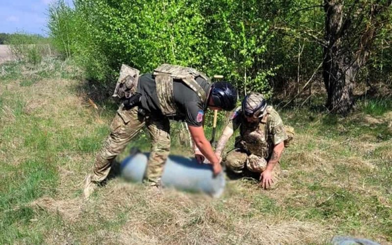Вибухотехніки Житомирщини ліквідували нерозірвані бойові частини ворожих ракет