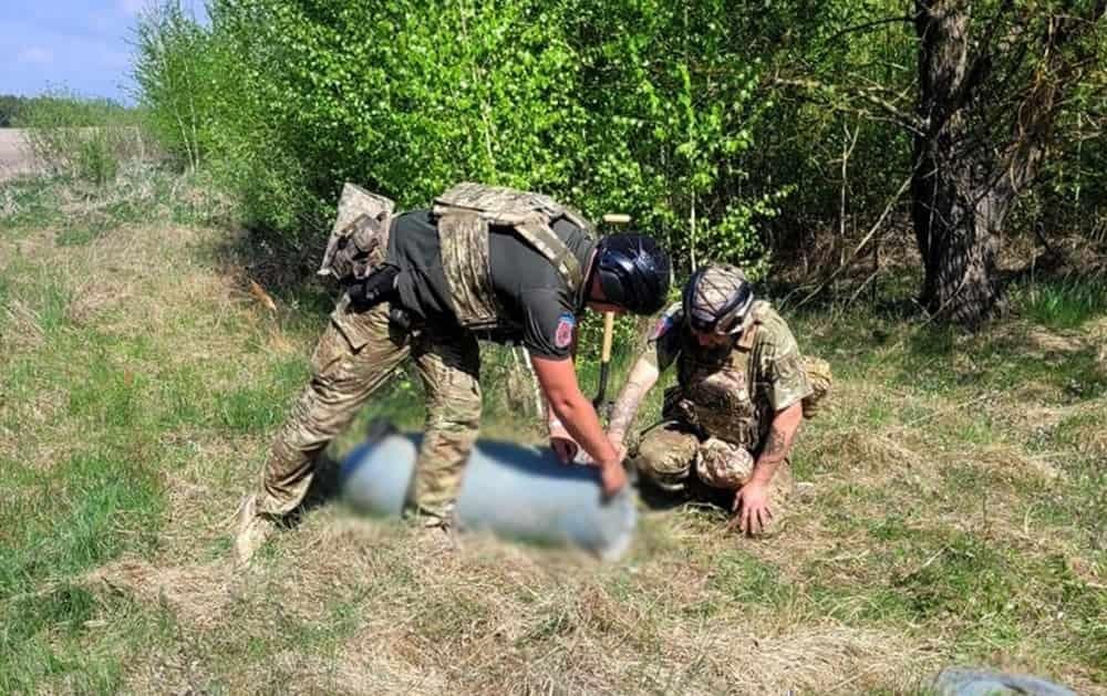 Вибухотехніки Житомирщини ліквідували нерозірвані бойові частини ворожих ракет