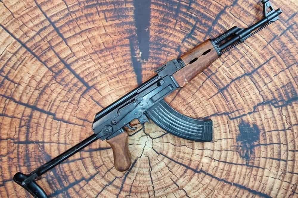 В одній з громад на Овруччині закуповують магазини автомата АК та макети Калашникова
