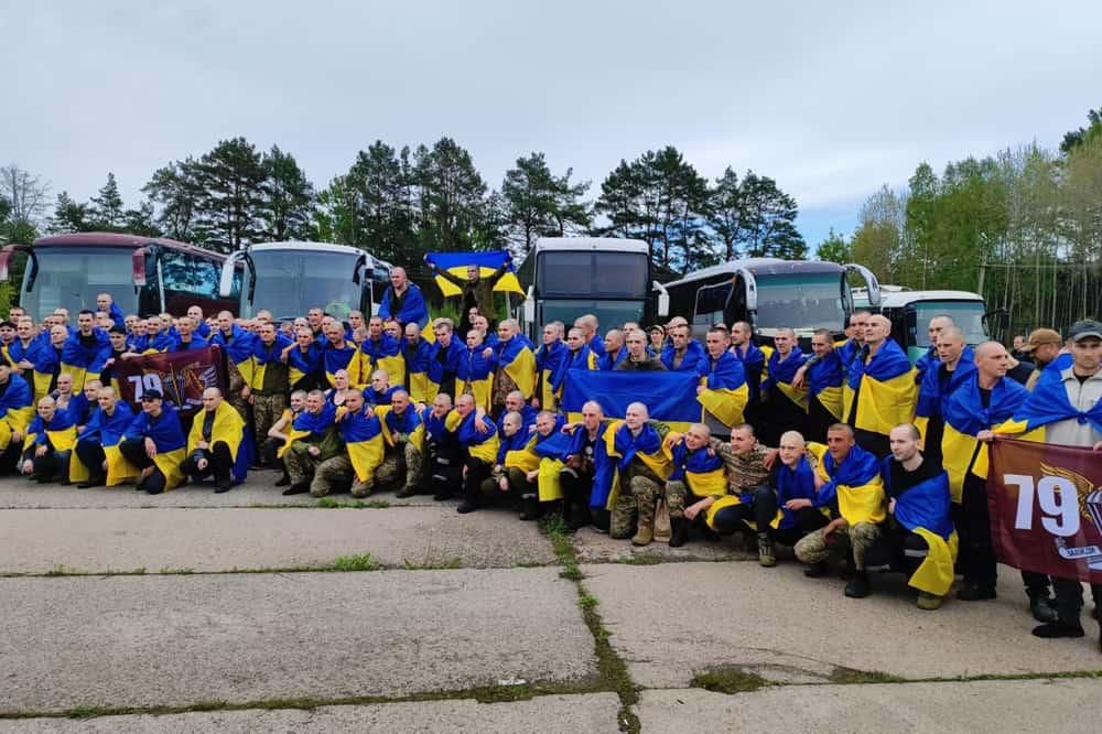 Великий обмін: Україна повернула з Росії 205 полонених