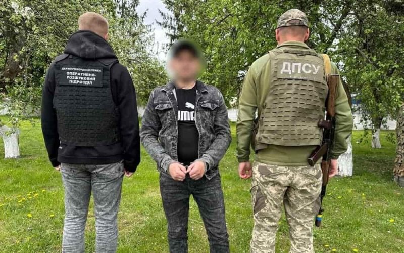 У потязі «Коростень-Бережесть» прикордонники затримали жителя Овруча, якого підозрюють у зґвалтуванні неповнолітньої