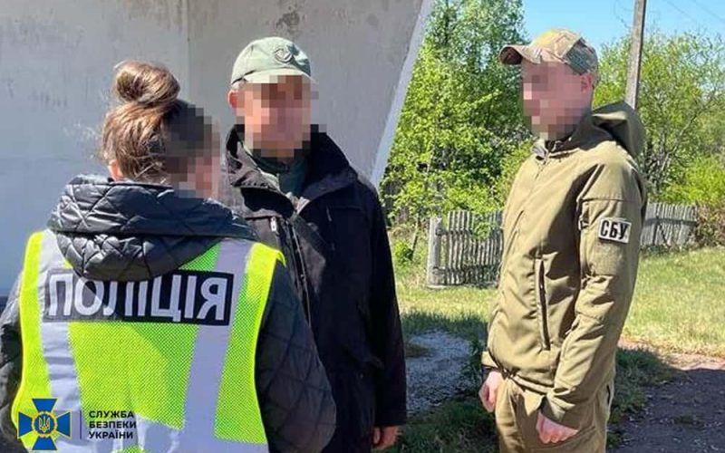 Житель одного з сіл Коростенщини обіцяв за 3 тис. доларів переправити військовозобов’язаного через кордон