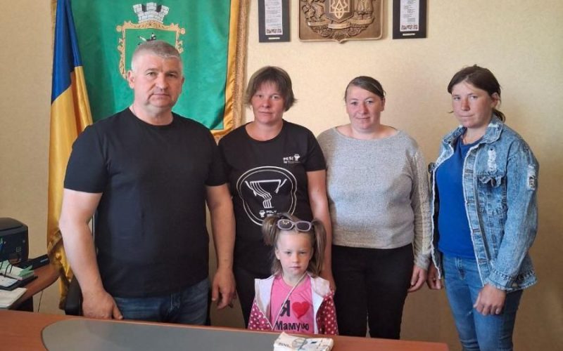 Родина загиблого Захисника з села Олевської громади передала 50 тис. грн на потреби військових