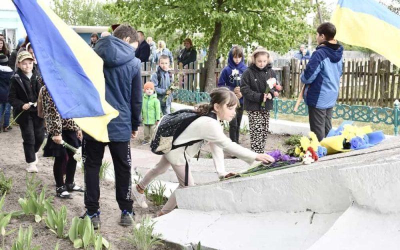 У місті Коростені біля Меморіалу Слави відбувся мітинг-реквієм