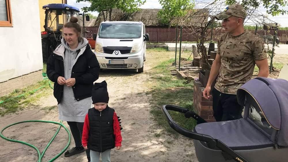 В азовця з Олевщини, який взяв на виховання дітей брата, що підірвався з дружиною, народився син