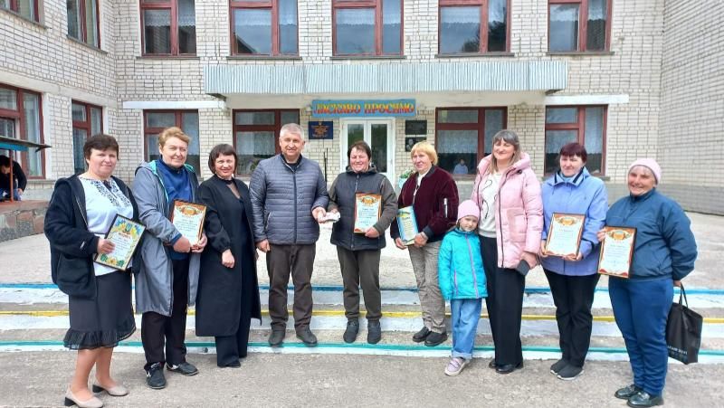 Мер Олевська подяками відзначив волонтерів
