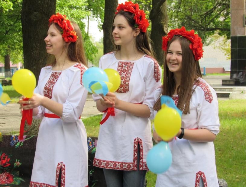 Майстер-класи, благодійний аукціон та концерт – як у Малині пройде День вишиванки